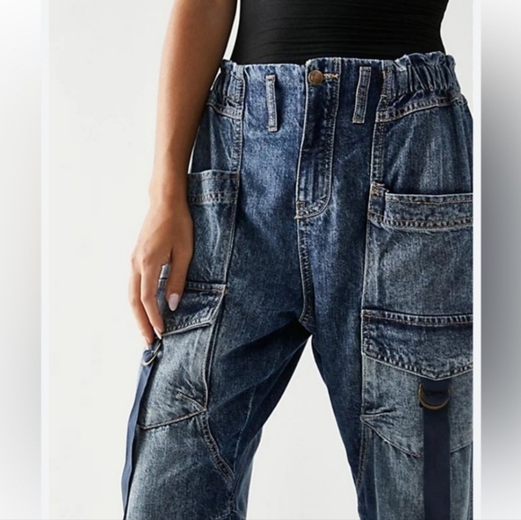 We The Free Hazel Pull On Drop Waist Harem Cargo Pocket Jeans L Shabby Chic - Picture 2 of 8